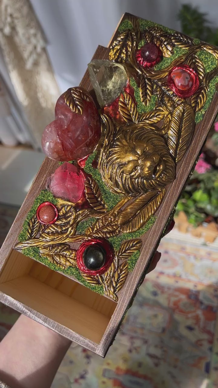 Lion Heart Crystal Chest-sd003